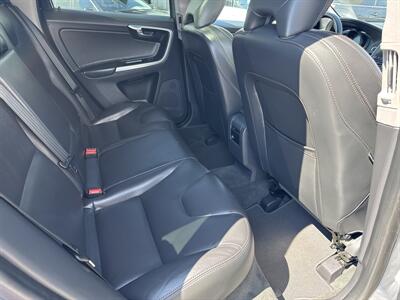 2017 Volvo XC60 T6 Dynamic   - Photo 17 - Santa Cruz, CA 95062