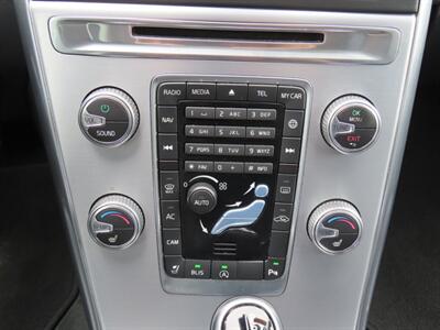 2017 Volvo XC60 T6 Dynamic AWD   - Photo 26 - Santa Cruz, CA 95062