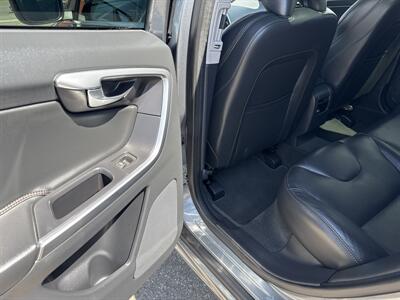 2017 Volvo XC60 T6 Dynamic   - Photo 14 - Santa Cruz, CA 95062