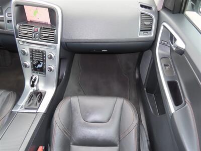 2017 Volvo XC60 T6 Dynamic AWD   - Photo 24 - Santa Cruz, CA 95062