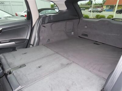2017 Volvo XC60 T6 Dynamic AWD   - Photo 37 - Santa Cruz, CA 95062