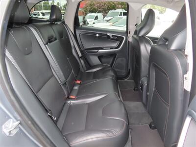2017 Volvo XC60 T6 Dynamic AWD   - Photo 36 - Santa Cruz, CA 95062