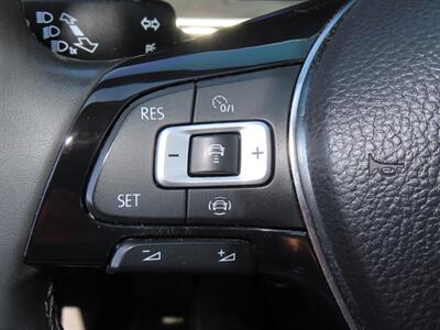 2020 Volkswagen Jetta SEL   - Photo 12 - Santa Cruz, CA 95062