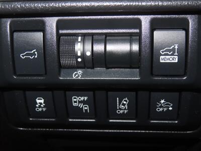 2018 Subaru Outback 2.5i AWD Touring   - Photo 18 - Santa Cruz, CA 95062