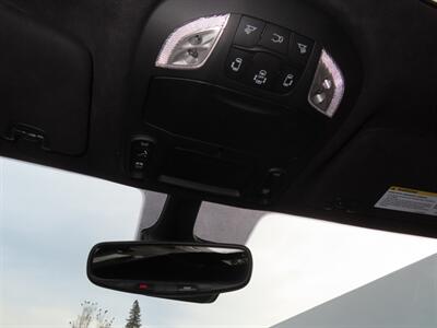 2025 Chrysler Pacifica Plug-In Hybrid Pinnacle   - Photo 22 - Santa Cruz, CA 95062