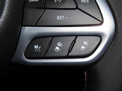 2025 Chrysler Pacifica Plug-In Hybrid Pinnacle   - Photo 15 - Santa Cruz, CA 95062