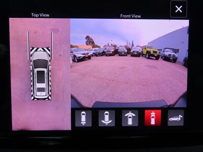 2025 Chrysler Pacifica Plug-In Hybrid Pinnacle   - Photo 41 - Santa Cruz, CA 95062