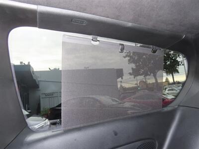 2025 Chrysler Pacifica Plug-In Hybrid Pinnacle   - Photo 55 - Santa Cruz, CA 95062