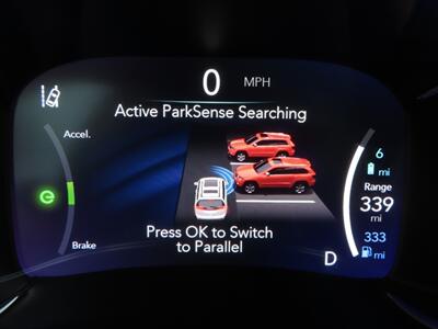 2025 Chrysler Pacifica Plug-In Hybrid Pinnacle   - Photo 35 - Santa Cruz, CA 95062