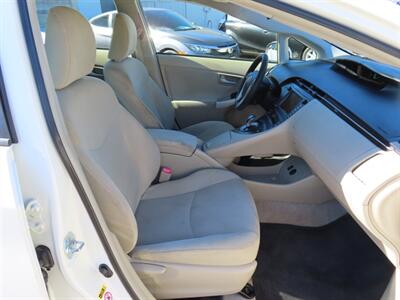 2011 Toyota Prius Three   - Photo 17 - Santa Cruz, CA 95062