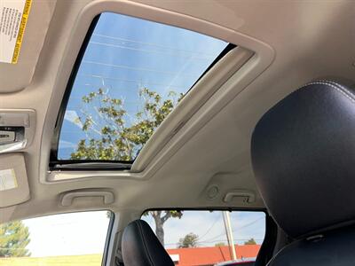 2017 Toyota Sienna SE 8-Passenger   - Photo 9 - Santa Cruz, CA 95062