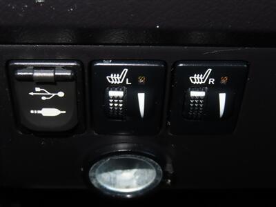 2017 Toyota Sienna SE 8-Passenger   - Photo 11 - Santa Cruz, CA 95062