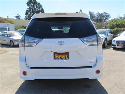2017 Toyota Sienna SE 8-Passenger   - Photo 48 - Santa Cruz, CA 95062