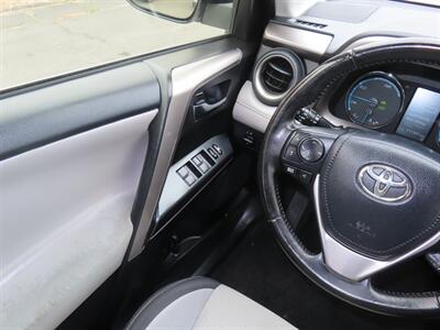 2018 Toyota RAV4 Hybrid XLE AWD - Photo 11 - Santa Cruz, CA 95062