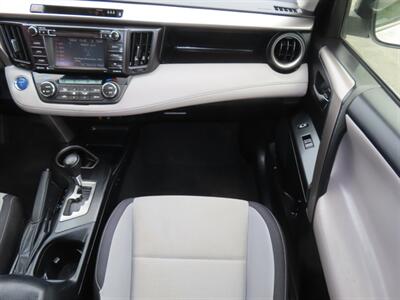 2018 Toyota RAV4 Hybrid XLE AWD - Photo 22 - Santa Cruz, CA 95062