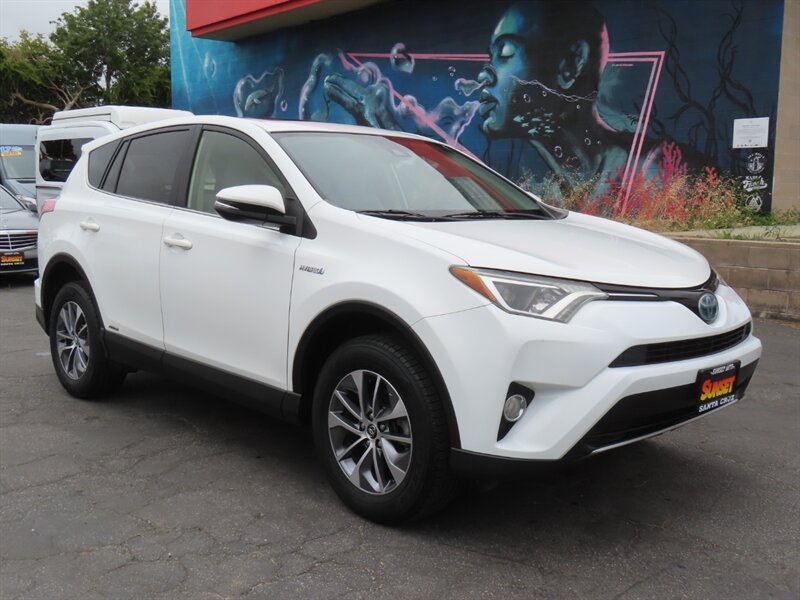 2018 Toyota RAV4 Hybrid XLE AWD   - Photo 1 - Santa Cruz, CA 95062