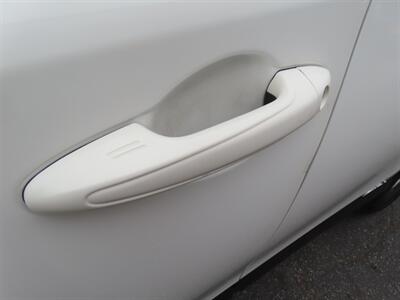 2018 Toyota RAV4 Hybrid XLE AWD - Photo 38 - Santa Cruz, CA 95062