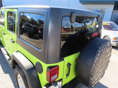 2016 Jeep Wrangler Sport S Unlimited 4WD   - Photo 31 - Santa Cruz, CA 95062