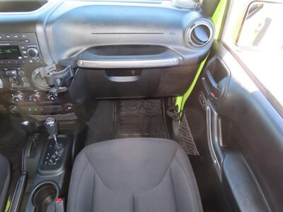 2016 Jeep Wrangler Sport S Unlimited 4WD   - Photo 19 - Santa Cruz, CA 95062