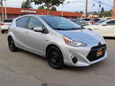 2015 Toyota Prius c Two   - Photo 1 - Santa Cruz, CA 95062