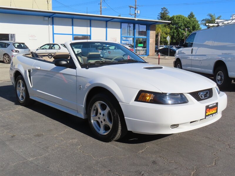 2002 Ford Mustang Deluxe's photo