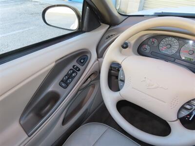 2002 Ford Mustang Deluxe - Photo 12 - Santa Cruz, CA 95062