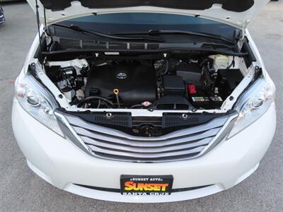 2017 Toyota Sienna XLE Premium 8-Passenger   - Photo 57 - Santa Cruz, CA 95062