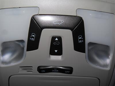 2017 Toyota Sienna XLE Premium 8-Passenger   - Photo 26 - Santa Cruz, CA 95062