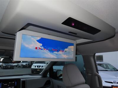 2017 Toyota Sienna XLE Premium 8-Passenger   - Photo 31 - Santa Cruz, CA 95062