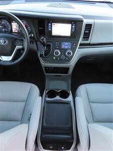 2017 Toyota Sienna XLE Premium 8-Passenger   - Photo 16 - Santa Cruz, CA 95062