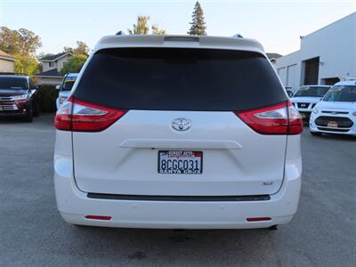 2017 Toyota Sienna XLE Premium 8-Passenger   - Photo 52 - Santa Cruz, CA 95062