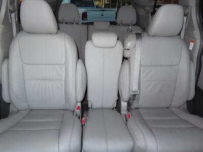 2017 Toyota Sienna XLE Premium 8-Passenger   - Photo 30 - Santa Cruz, CA 95062