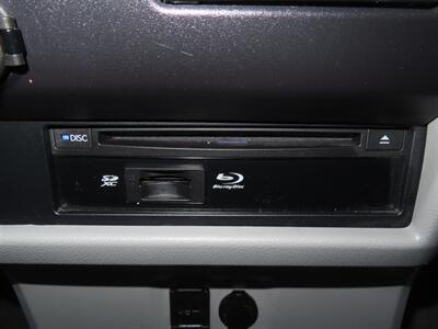 2017 Toyota Sienna XLE Premium 8-Passenger   - Photo 32 - Santa Cruz, CA 95062