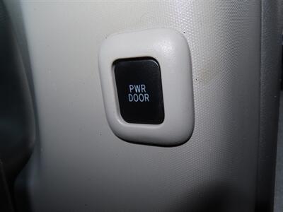 2017 Toyota Sienna XLE Premium 8-Passenger   - Photo 36 - Santa Cruz, CA 95062