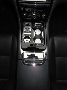 2014 Jaguar XJ   - Photo 19 - Santa Cruz, CA 95062