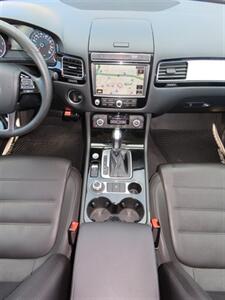 2016 Volkswagen Touareg TDI AWD Lux - Photo 16 - Santa Cruz, CA 95062