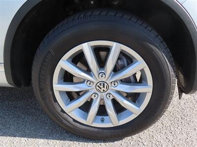 2016 Volkswagen Touareg TDI AWD Lux - Photo 41 - Santa Cruz, CA 95062