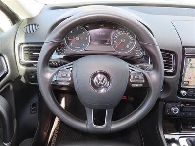 2016 Volkswagen Touareg TDI AWD Lux - Photo 9 - Santa Cruz, CA 95062
