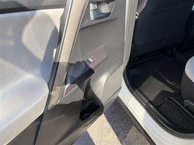 2018 Toyota RAV4 XLE - Photo 16 - Santa Cruz, CA 95062