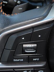 2019 Subaru Crosstrek 2.0i Premium AWD   - Photo 8 - Santa Cruz, CA 95062
