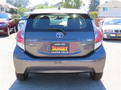 2015 Toyota Prius c Three   - Photo 34 - Santa Cruz, CA 95062