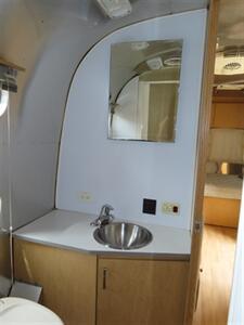 2009 Airstream Flying Cloud 20   - Photo 20 - Santa Cruz, CA 95062