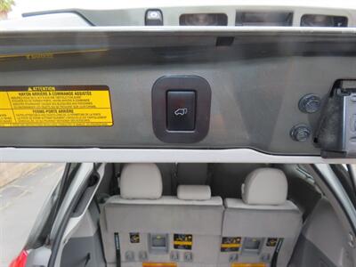 2014 Toyota Sienna XLE 8-Passenger - Photo 44 - Santa Cruz, CA 95062