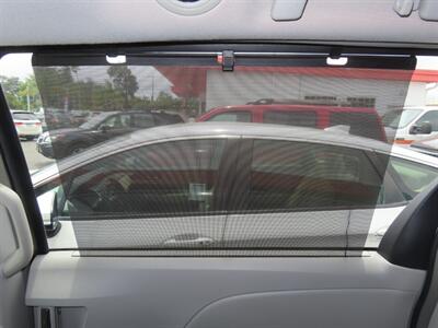 2014 Toyota Sienna XLE 8-Passenger - Photo 32 - Santa Cruz, CA 95062