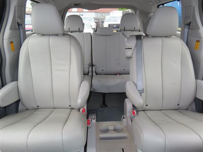2014 Toyota Sienna XLE 8-Passenger - Photo 37 - Santa Cruz, CA 95062