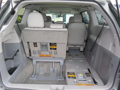 2014 Toyota Sienna XLE 8-Passenger - Photo 48 - Santa Cruz, CA 95062