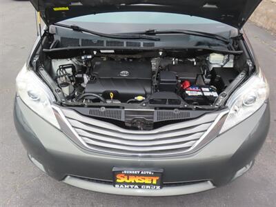 2014 Toyota Sienna XLE 8-Passenger - Photo 53 - Santa Cruz, CA 95062