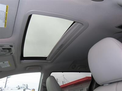 2014 Toyota Sienna XLE 8-Passenger - Photo 9 - Santa Cruz, CA 95062
