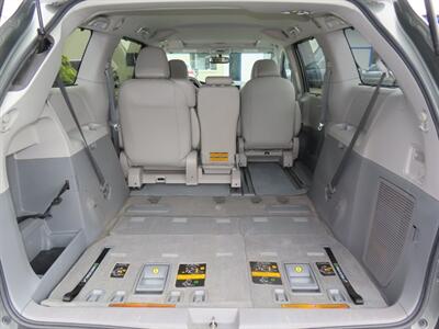 2014 Toyota Sienna XLE 8-Passenger - Photo 46 - Santa Cruz, CA 95062