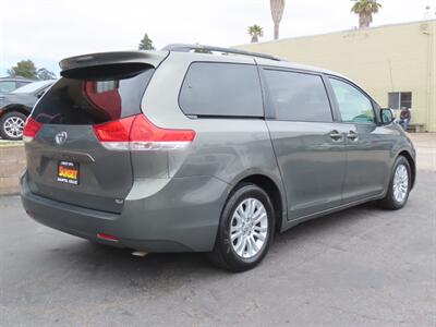 2014 Toyota Sienna XLE 8-Passenger - Photo 4 - Santa Cruz, CA 95062